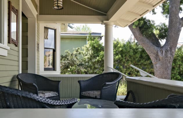 1227 De La Vina St