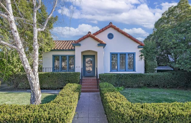 215 W Pueblo St