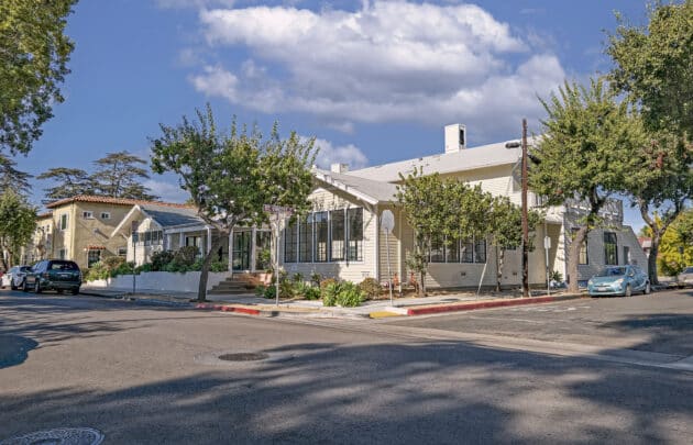 220 W Canon Perdido St