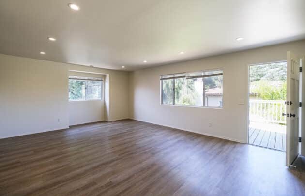 2228 De La Vina St