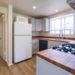2228 De La Vina St
