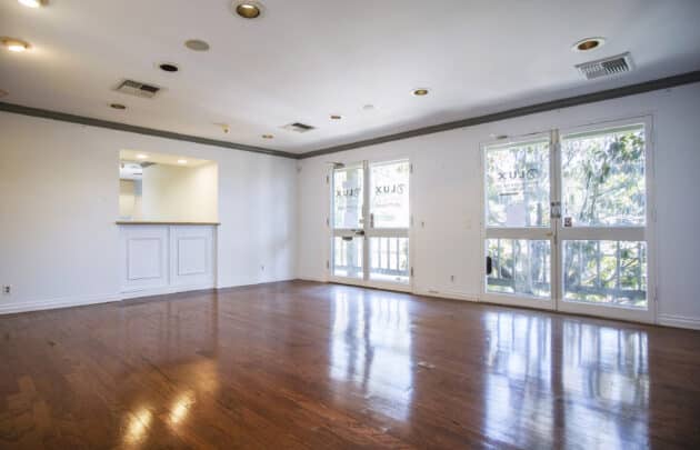 230 W Pueblo St