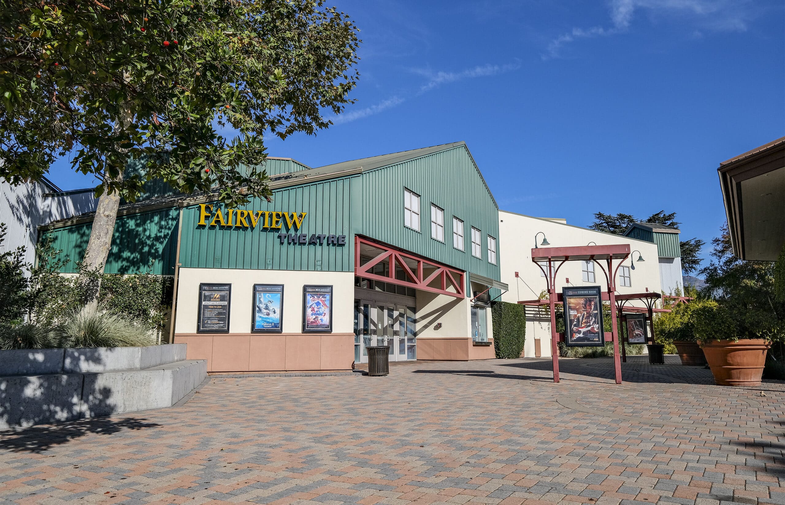 Retail at 251 N Fairview Ave, Goleta, for lease