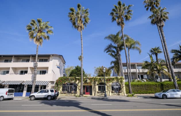 324 W Cabrillo Blvd