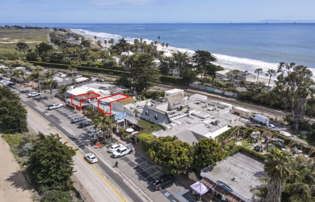 3817 & 3819-B Santa Claus Ln