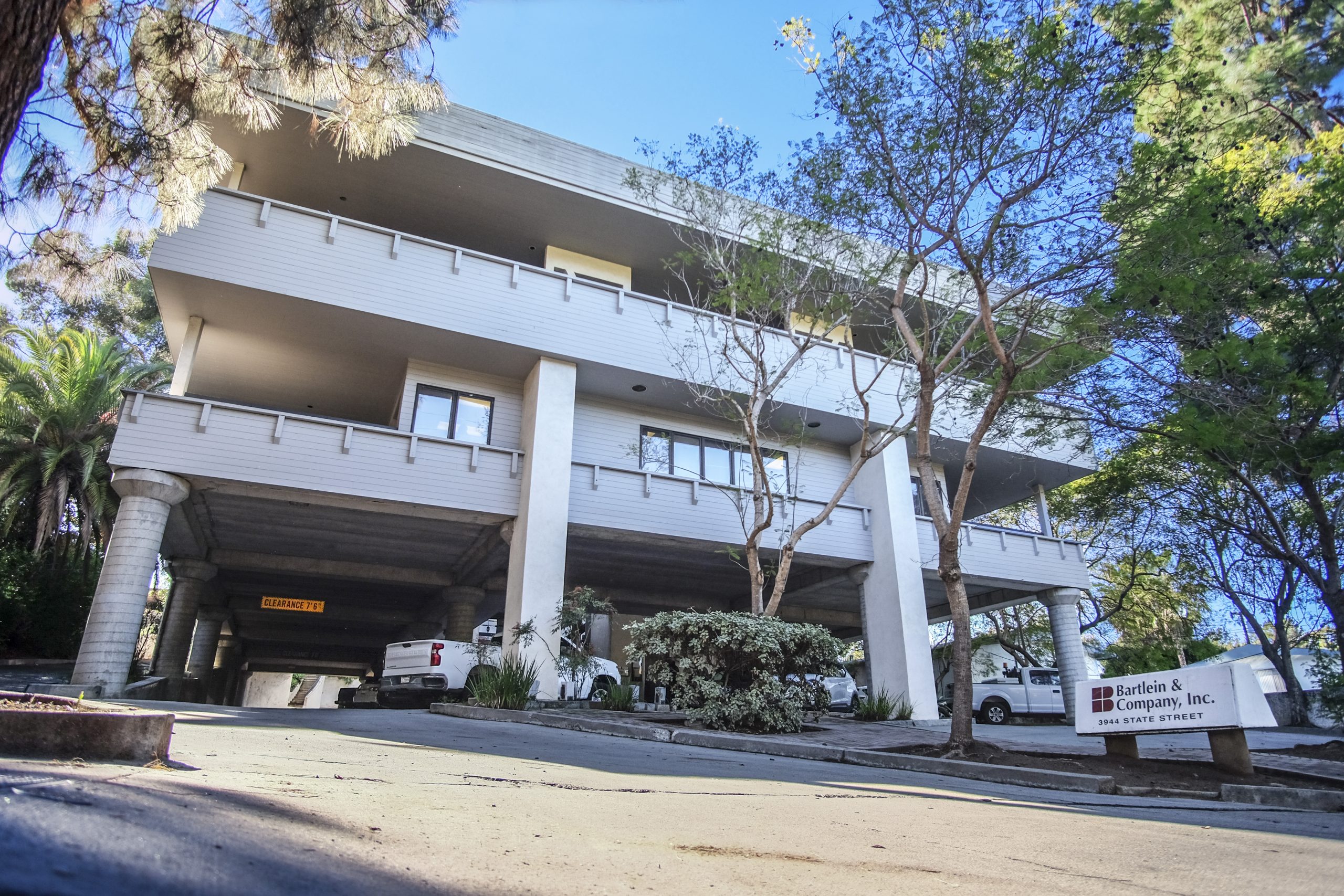 Office at 3944 State St, Santa Barbara, for lease