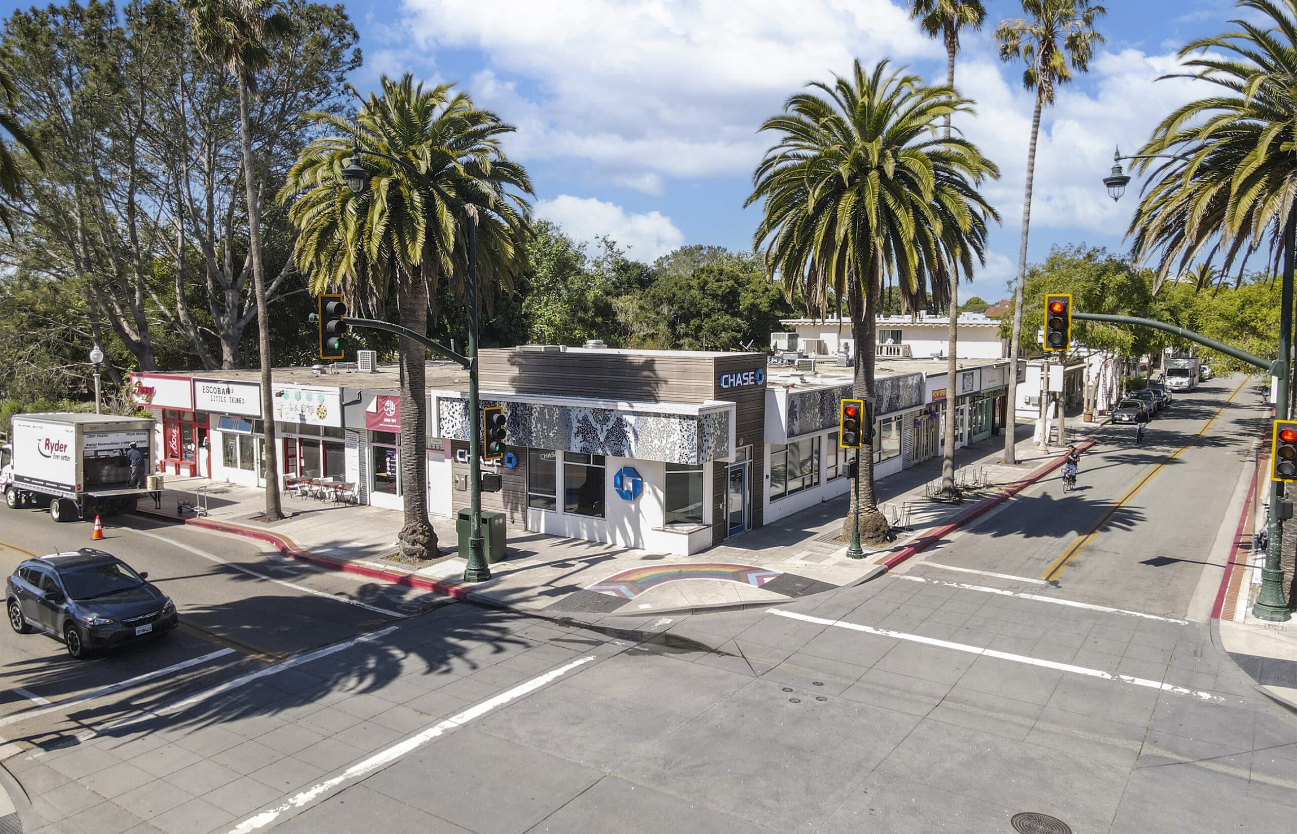 Retail at 901-913 Embarcadero del Norte, Isla Vista, for lease